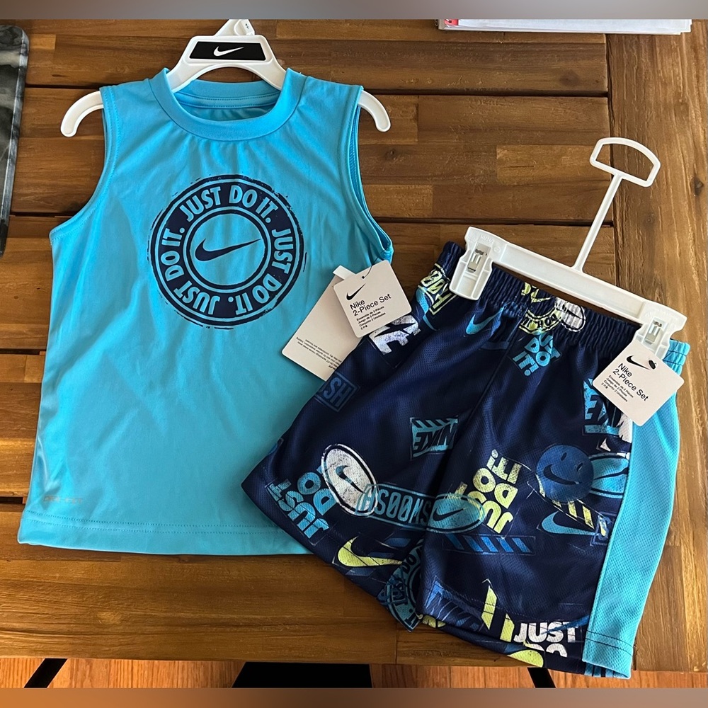 2 Piece Nike Outfit - New With Tags - Size 4T